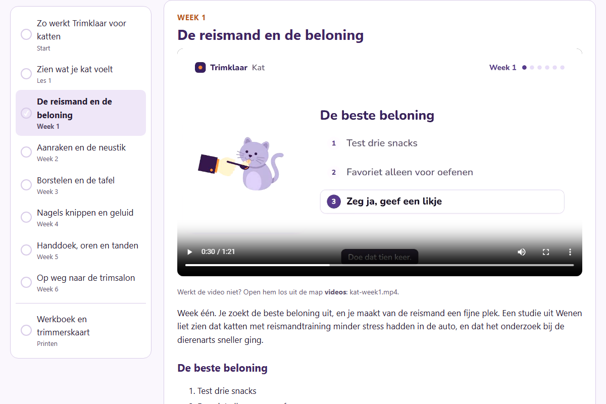 De cursuspagina van Trimklaar Kat met de lessen links en een videoles over de reismand